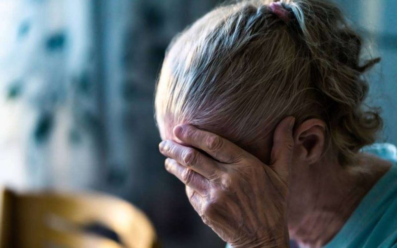 Πρέβεζα: Απατεώνες άρπαξαν 16.000 ευρώ από ηλικιωμένη με το πρόσχημα δήθεν επιβολής προστίμου