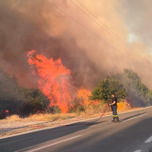 Φωτιά τώρα στην Λυχναφτιά Τήνου