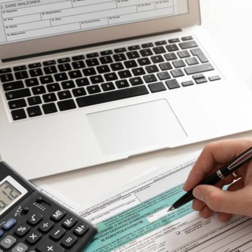 Φορολογικές δηλώσεις: Εκπνέει σήμερα η προθεσμία για την υποβολή τους