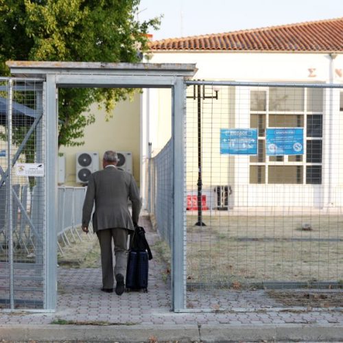 Δίκη για τα Τέμπη: Ολοκληρώθηκαν οι καταθέσεις των συγγενών των μηχανοδηγών της εμπορικής αμαξοστοιχίας