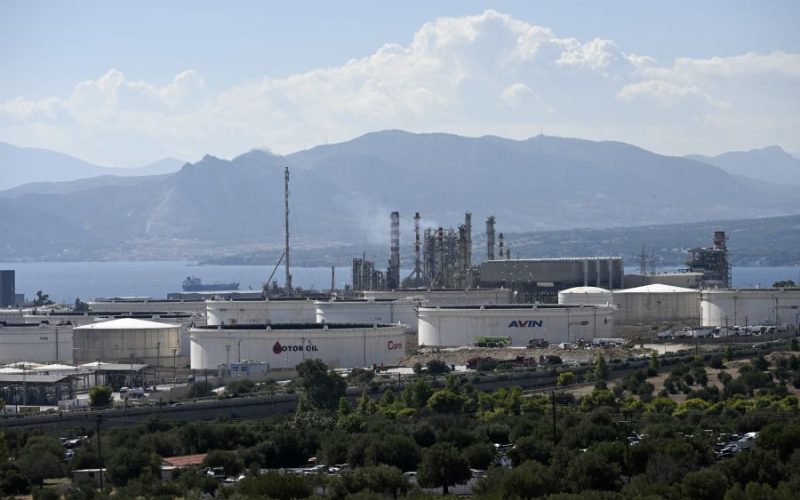 Εκρηξη στην Motor Oil: Υπέκυψε στα τραύματά του ο ένας εργάτης – Διασωληνωμένος ο δεύτερος τραυματίας