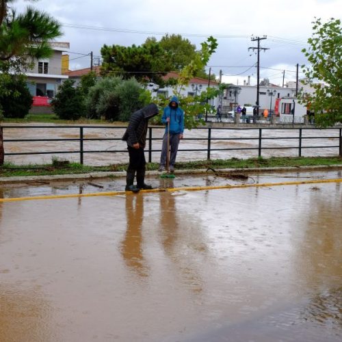 Προβλήματα και ζημιές σε Ρόδο και Εύβοια από την κακοκαιρία – Δεκάδες κλήσεις δέχτηκε η Πυροσβεστική