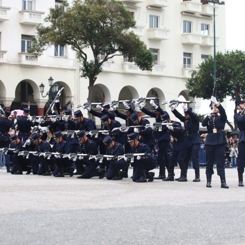 Εντυπωσίασαν οι σπουδαστές της ΣΣΑΣ στην πλατεία Αριστοτέλους