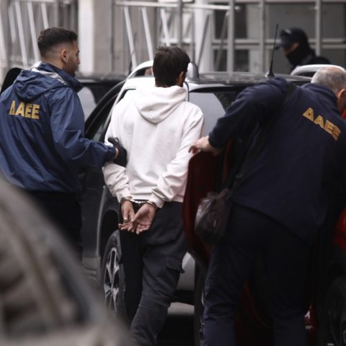Ποινική δίωξη για κακουργήματα στους τρεις συλληφθέντες για την έκρηξη με τους έξι νεκρούς στην Πλάκα