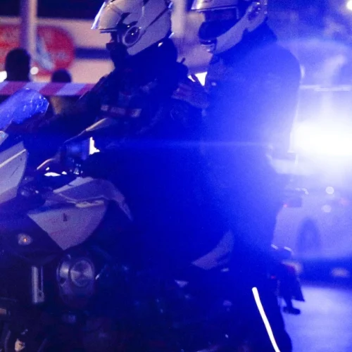 Θεσσαλονίκη: Μεγάλη επιχείρηση της ΕΛ.ΑΣ. σε «κατειλημμένο» κτίριο – Δεκάδες προσαγωγές στην Παναγία Φανερωμένης