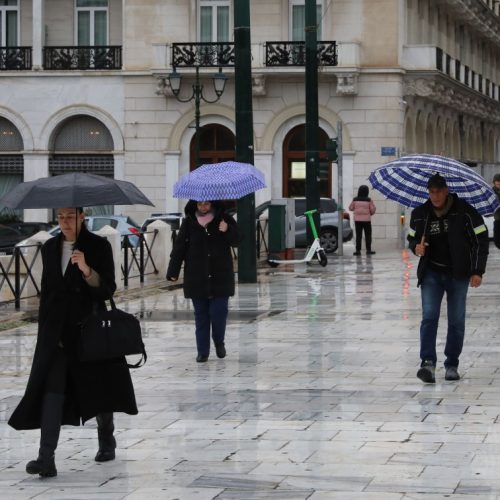 Νέα κακοκαιρία προ των πυλών – Πού θα σημειωθούν βροχές και χιονοπτώσεις