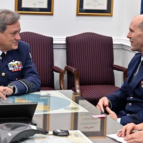 «Συνάντηση» του Αρχηγού ΓΕΑ με τον Αμερικανό ομόλογό του στις ΗΠΑ – Τι συζήτησαν