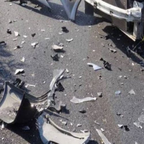 Σφοδρή σύγκρουση δύο οχημάτων στον Πύργο – Τρεις τραυματίες