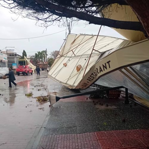 Ανεμοστρόβιλος στην παραλία του Μαραθώνα