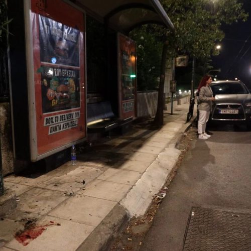 «ΣΟΚ» Οδηγός παρέσυρε τρεις γυναίκες σε στάση λεωφορείου – Φώναζε «σκοτώστε με, μαχαιρώστε με»