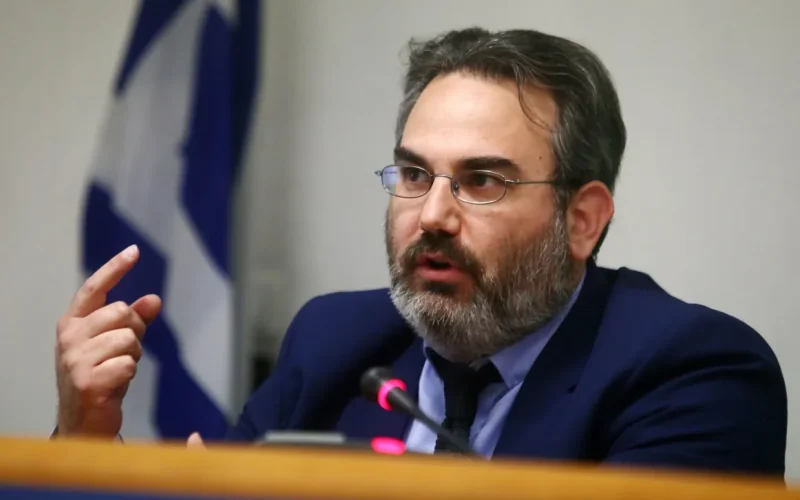 Κύκλωμα-Πολεοδομίες: Αιφνίδια παραίτηση Μπακογιάννη
