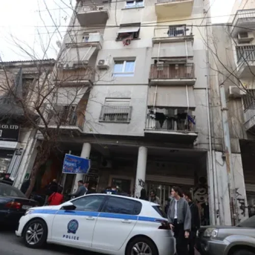 Μυστήριο με τον δεμένο άνδρα στο διαμέρισμα της Αθήνας – Ερωτικό challenge μπορεί να τον οδήγησε στο θάνατο