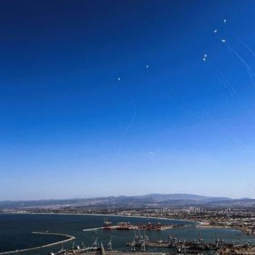Ισραήλ: Αναχαιτίσεις πυραύλων πάνω από τη Χάιφα – Εντολή για χτύπημα στη Τεχεράνη!