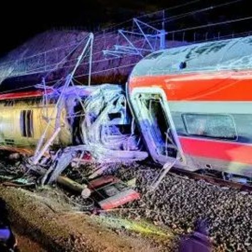 «ΤΕΜΠΗ» ΣΤΗΝ ΙΣΠΑΝΙΑ! ΣΙΔΗΡΟΔΡΟΜΙΚΗ ΤΡΑΓΩΔΙΑ ΜΕ ΕΚΤΡΟΧΙΑΣΜΟ ΔΥΟ ΤΡΑΙΝΩΝ ΥΨΗΛΗΣ ΤΑΧΥΤΗΤΑΣ