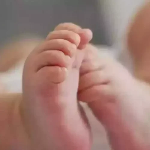 Χανιά: Στο νοσοκομείο βρέφος 17 ημερών με σοβαρά τραύματα – Συνελήφθη η 18χρονη μητέρα του