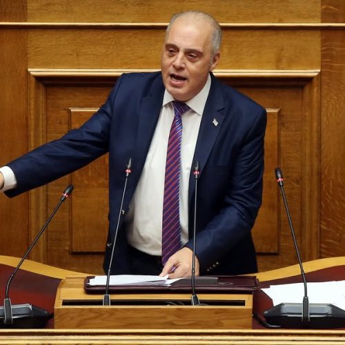 Ο πρόεδρος της Ελληνικής Λύσης Κυριάκος Βελόπουλος μιλάει στην Ολομέλεια της Βουλής όπου διεξάγεται η συζήτηση επί της πρότασης του πρωθυπουργού Κυριάκου Μητσοτάκη για τη σύσταση Διακομματικής Κοινοβουλευτικής Επιτροπής η οποία θα έχει ως αντικείμενο τη « μελέτη προβλημάτων