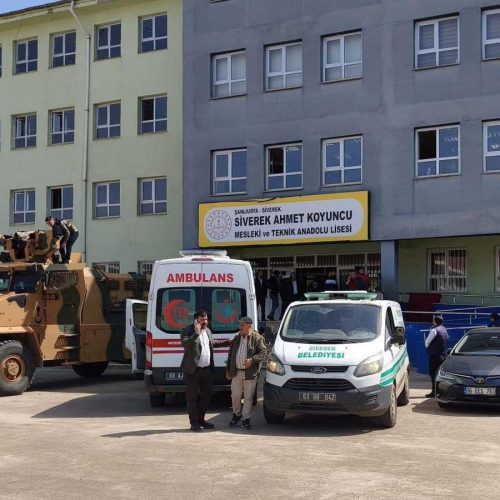 ΜΑΚΕΛΕΙΟ ΣΤΗΝ ΤΟΥΡΚΙΑ: Πώς πέθανε ο 14χρονος δράστης – Το τραύμα στο πόδι και ο πατέρας που τον σταμάτησε