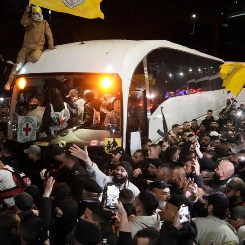 Ισραήλ: Δημοσίευσε κατάλογο 250 Παλαιστινίων κρατουμένων που θα ανταλλαχθούν με τους ομήρους