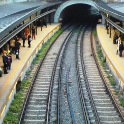 Συρμός του Ηλεκτρικού σταμάτησε στο Μοναστηράκι λόγω… έντονης μυρωδιάς!