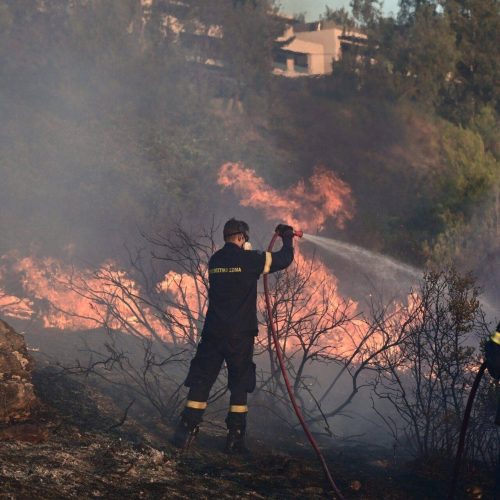 Πυροσβέστες: ««Ματώσαμε στις φλόγες, φτάνει πια, δεν ζητάμε χάρη, απαιτούμε δικαιοσύνη»
