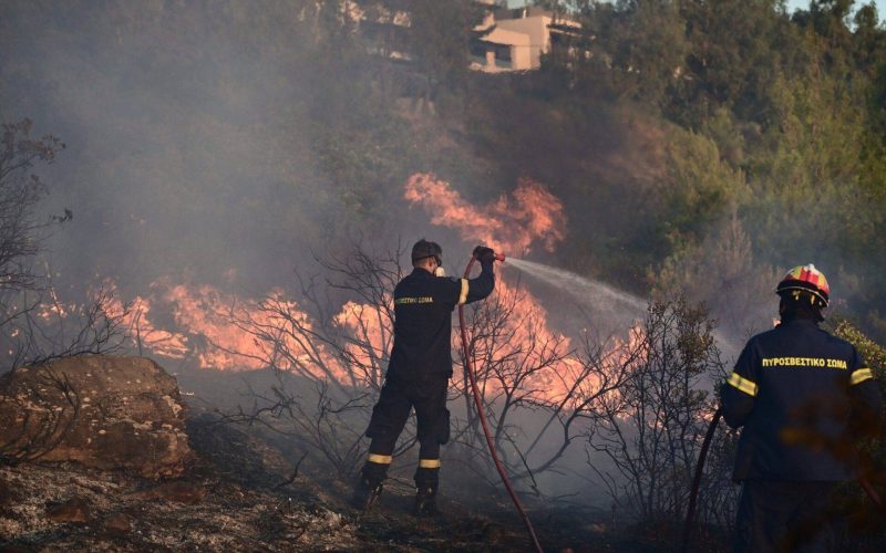 Πυροσβέστες: ««Ματώσαμε στις φλόγες, φτάνει πια, δεν ζητάμε χάρη, απαιτούμε δικαιοσύνη»