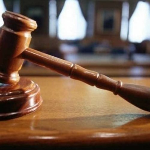 Τη Δευτέρα απολογούνται ο 54χρονος δράστης του φονικού στην Κρήτη και η σύζυγος του – Ασκήθηκαν διώξεις