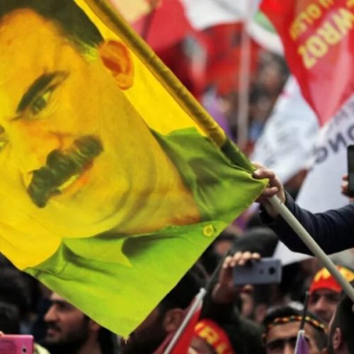 Οτσαλάν: Νέο μήνυμα ένα χρόνο μετά το κάλεσμα για διάλυση του PKK