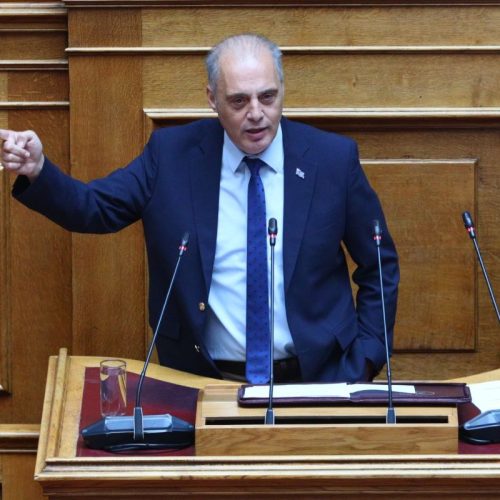 Σκληρή κριτική Βελόπουλου για τις εξαγγελίες Μητσοτάκη