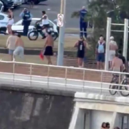 Αυστραλία: Δύο συλλήψεις μετά από πυροβολισμούς στην παραλία Μπόνταϊ