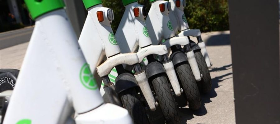 Τέλος τα ηλεκτρικά πατίνια για τους ανήλικους κάτω των 17 ετών