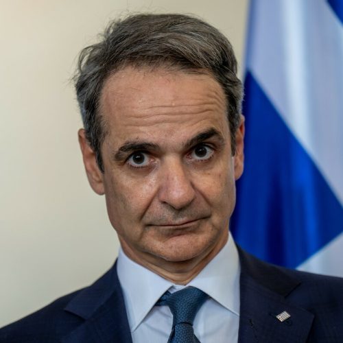 Kyriakos Mitsotakis, Ministerpräsident von Griechenland nimmt am Pressestatement nach dem Gespräch mit Kanzler Merz im Bundeskanzleramt teil. +++ dpa-Bildfunk +++