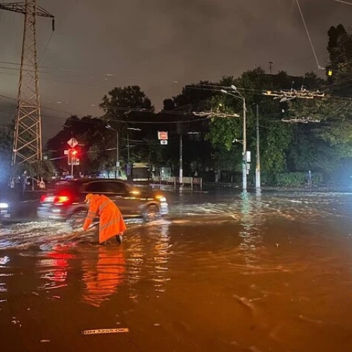 Μαζικές πλημμύρες στην Οδησσό της Ουκρανίας – Εννέα νεκροί