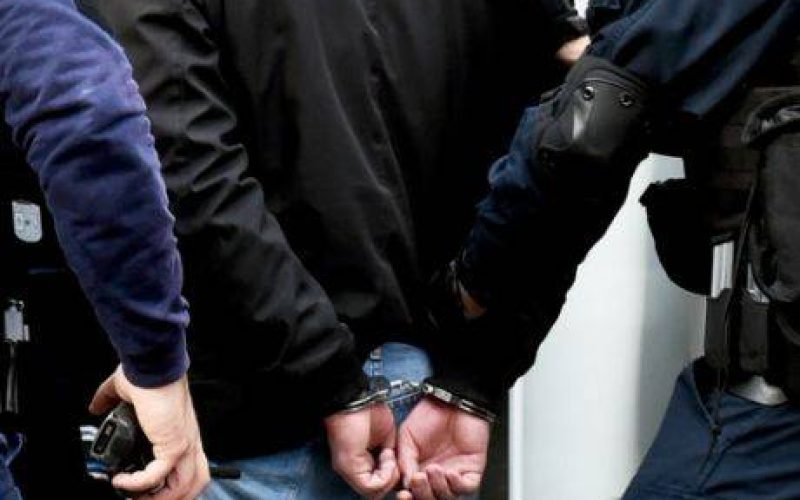 Συνελήφθησαν δύο αλλοδαποί για νομιμοποίηση εσόδων από εγκληματική δραστηριότητα και πλαστογραφία