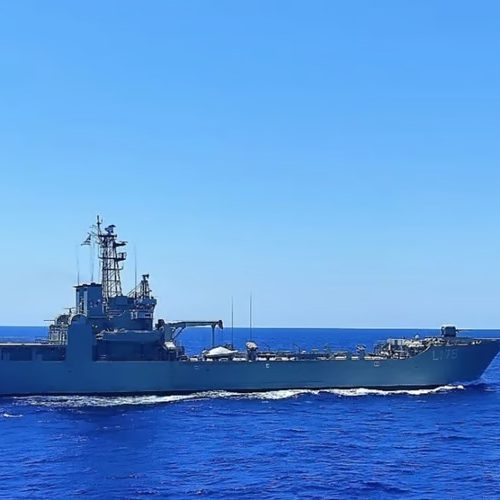 Με «αρματαγωγό του Πολεμικού Ναυτικού» 350 λαθρομετανάστες από Κρήτη προς Καβάλα
