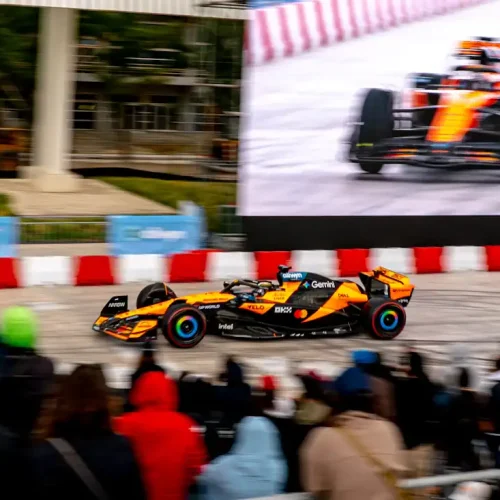 H McLaren MCL60