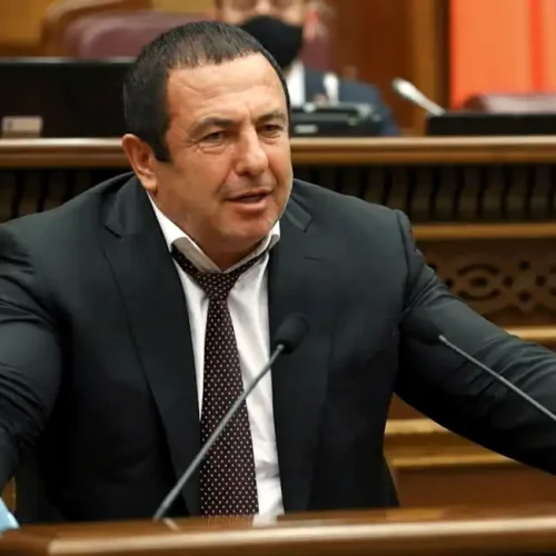 Αρμενία: Συνελήφθη ο ηγέτης του Κόμματος Ευημερούσας Αρμενίας, Γκαγκίκ Τσαρουκιάν