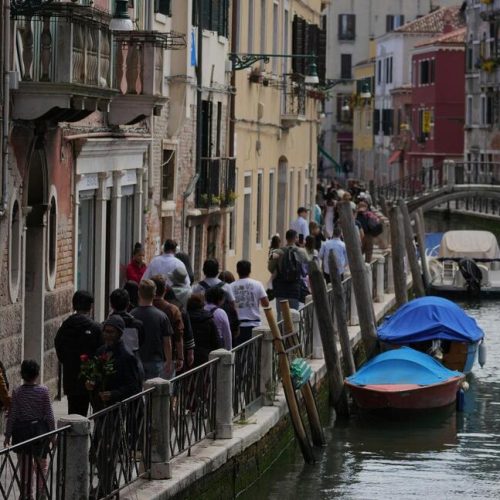 Η Βενετία επεκτείνει τον φόρο ημερήσιων ταξιδιωτών σε μια προσπάθεια να καταπολεμήσει τον υπερτουρισμό