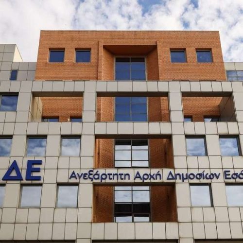 ΑΑΔΕ: Στο στόχαστρο «ανεξόφλητα χρέη» δεκαετιών στο Δημόσιο
