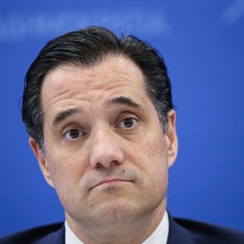 Οργή πολιτών προς Γεωργιάδη – «Παραδώσατε τα παιδιά μας στους Αμερικανούς»