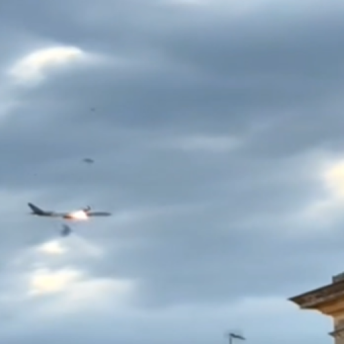 Τρόμος στην Κέρκυρα – Boeing τυλίχθηκε στις φλόγες αμέσως μετά την απογείωση! (ΒΙΝΤΕΟ)