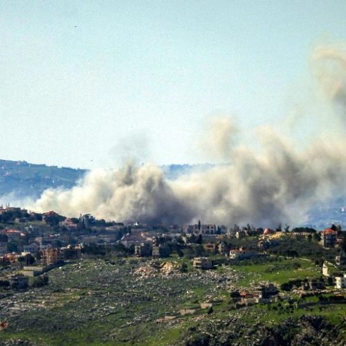 Νέο κύμα ισραηλινών επιθέσεων σαρώνει τον νότιο και ανατολικό Λίβανο – Η Χεζμπολάχ απαντά με αντεπιθέσεις