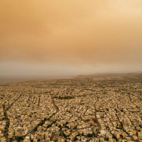 Αφρικανική σκόνη «σκεπάζει» την Ελλάδα από σήμερα – Ποιες περιοχές θα επηρεαστούν περισσότερο
