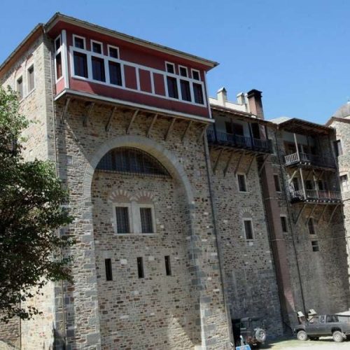 Τραγωδία στο Άγιο Όρος: Μοναχός έχασε τη ζωή του σε τροχαίο δυστύχημα