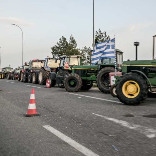 Μπλόκο στην Θήβα/ Δήμητρα Κούτρα/toklik