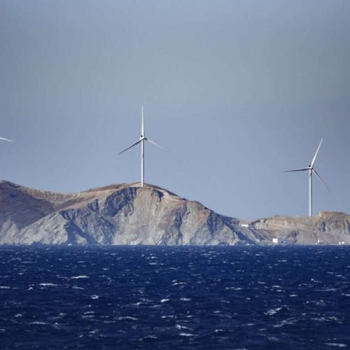 Νομικό «μπλόκο» στις ανεμογεννήτριες για 14 νησίδες του Αιγαίου