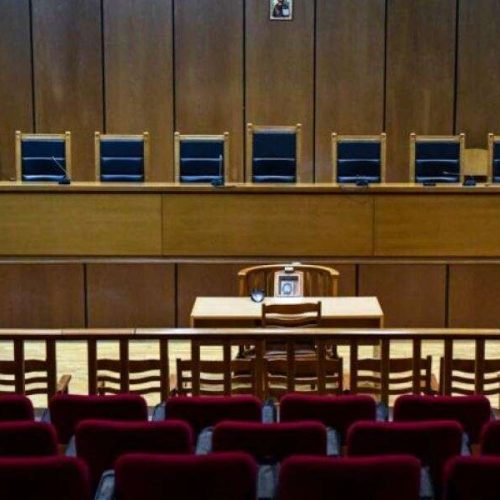 Μάνδρα: Εκ νέου στο «εδώλιο» τρεις κατηγορούμενοι που αθωώθηκαν για ανθρωποκτονία από αμέλεια