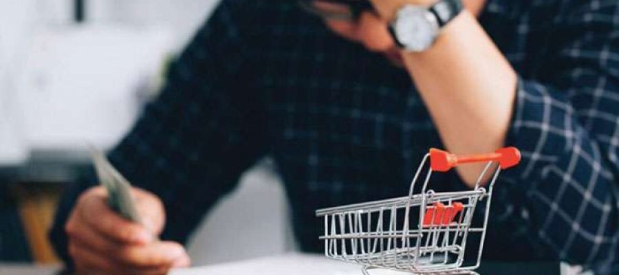 Στις πλάτες των πολιτών βασίζεται η «ισχυρή οικονομία» και «δημοσιονομική επιτυχία» που αυτο-παινεύεται η κυβέρνηση