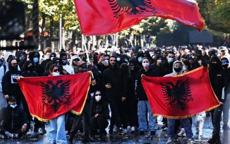 Αλβανία 8η μέρα συγκρούσεων: Φοιτητές αντιμέτωποι με την Αστυνομία και ο Έντι Ράμα σκληραίνει την στάση του