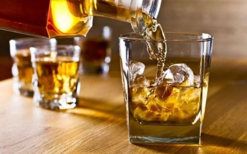 Ρέθυμνο: Δύο ανήλικοι κατέληξαν στο νοσοκομείο λόγω μέθης – Αναζητείται ο ιδιοκτήτης του κέντρου