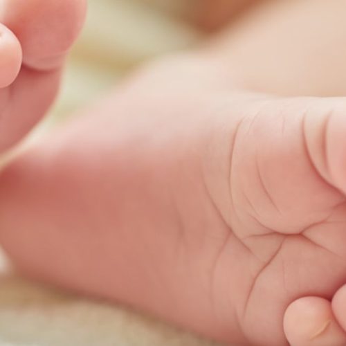 Σοκ στα Πατήσια: Μητέρα και νεογνό νεκροί μετά τον τοκετό στο σπίτι – Ο σύζυγος έκοψε τον λώρο